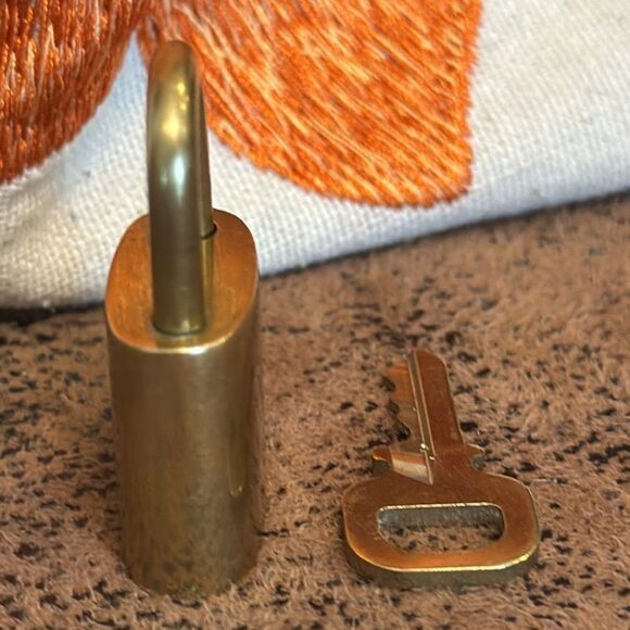 LOUIS VUITTON LOCK & KEY BRASS FULL FUNCTION LV PARIS MADE IN FRANCE EUC 322 - Picture 8 of 13